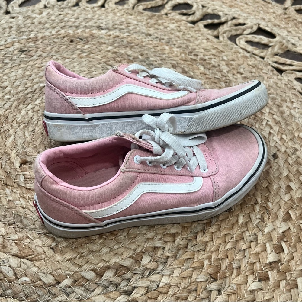 Vans Shoes Girls Size 3 Old Skool Blushing Pink White Classic Skate Sneakers